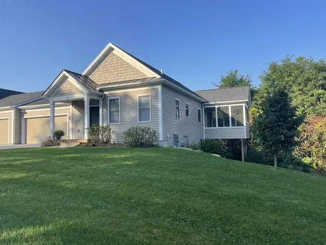 21 Mill River Lane Shelburne VT 05482