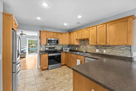 230 B Ledgewood Lane Georgia VT 05468