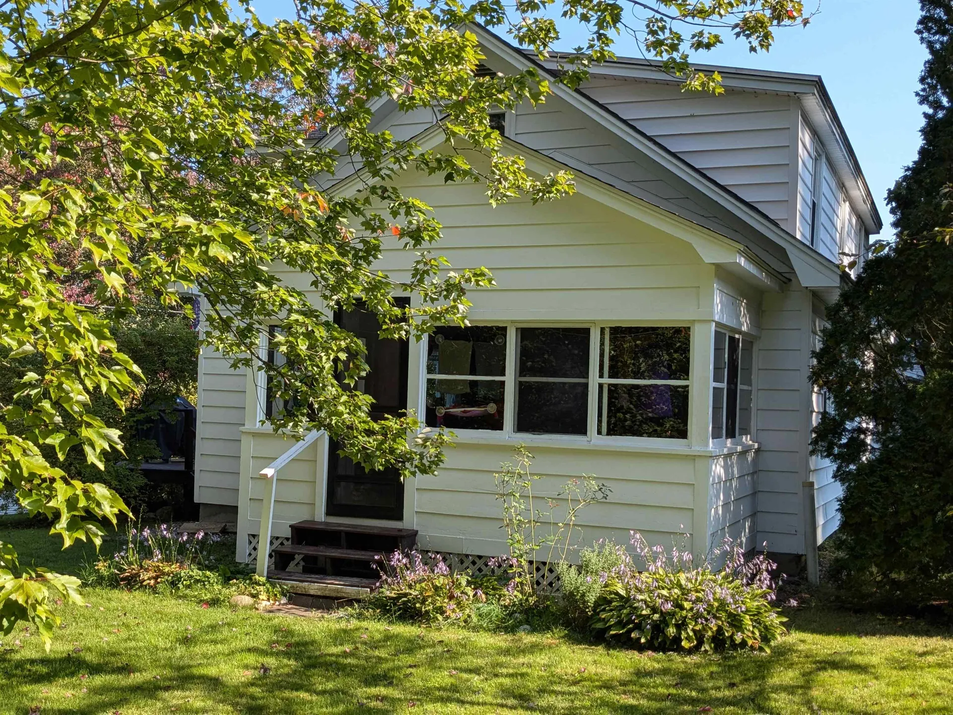 25 Ford Avenue Walpole NH 03608