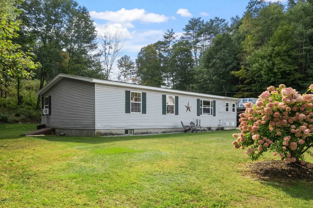 356 Pleasant Street Ryegate VT 05069
