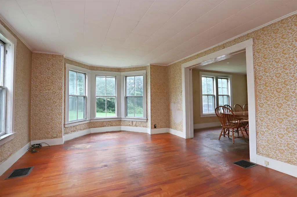 264 Bimson Drive Barnet VT 05821