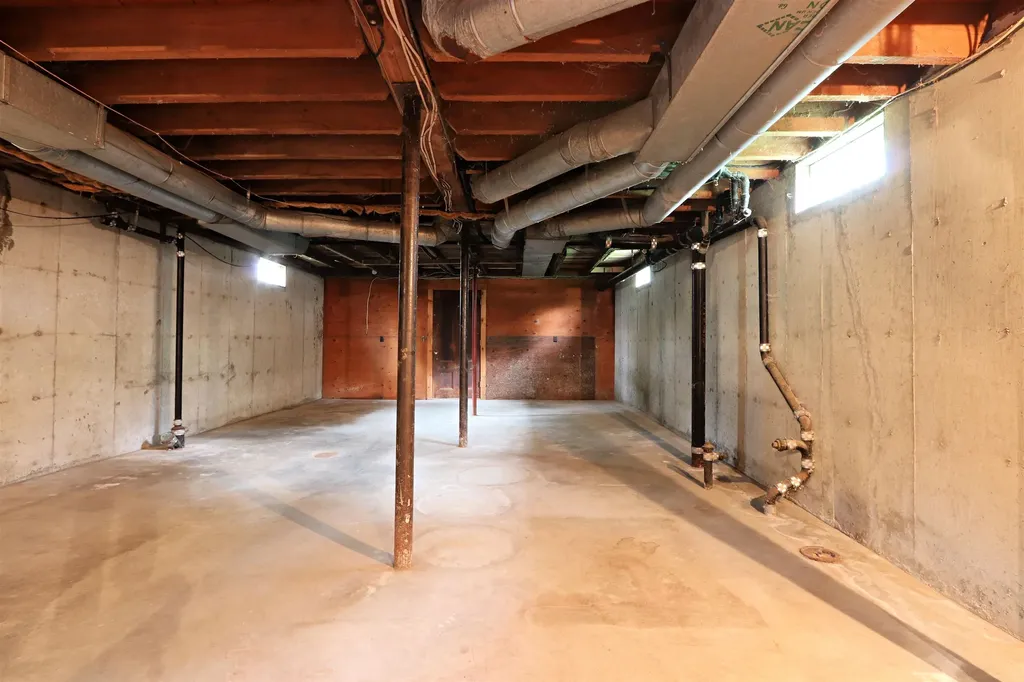 264 Bimson Drive Barnet VT 05821