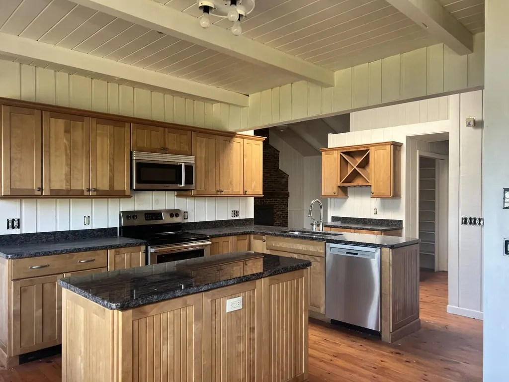 40 Oak Island Road Meredith NH 03253