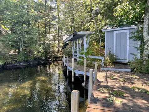 40 Oak Island Road Meredith NH 03253