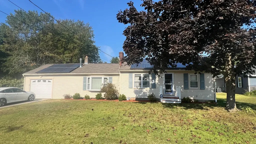 48 Adelaide Street Hudson NH 03051