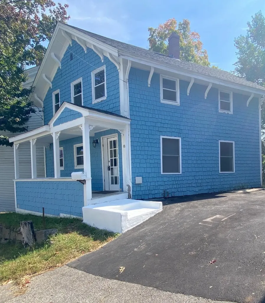 8 Prospect Street Somersworth NH 03878-2709