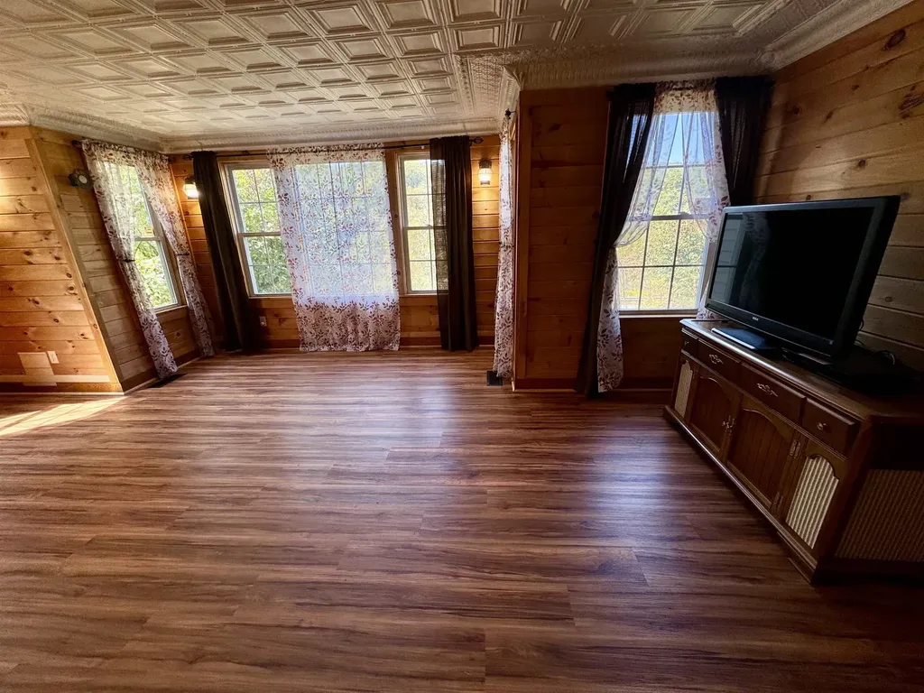 5 Thompson Road Topsham VT 05076