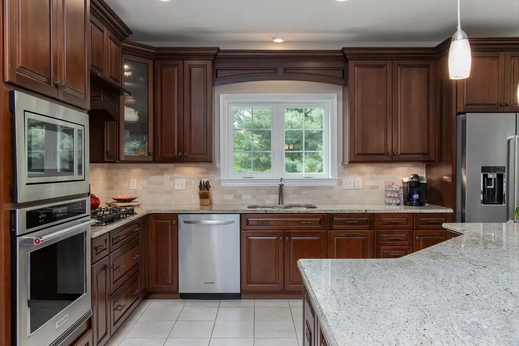 6 Swan Circle Concord NH 03301