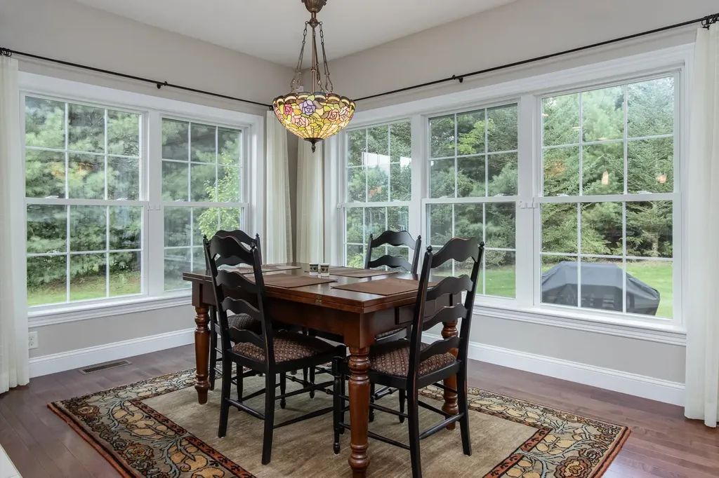 6 Swan Circle Concord NH 03301