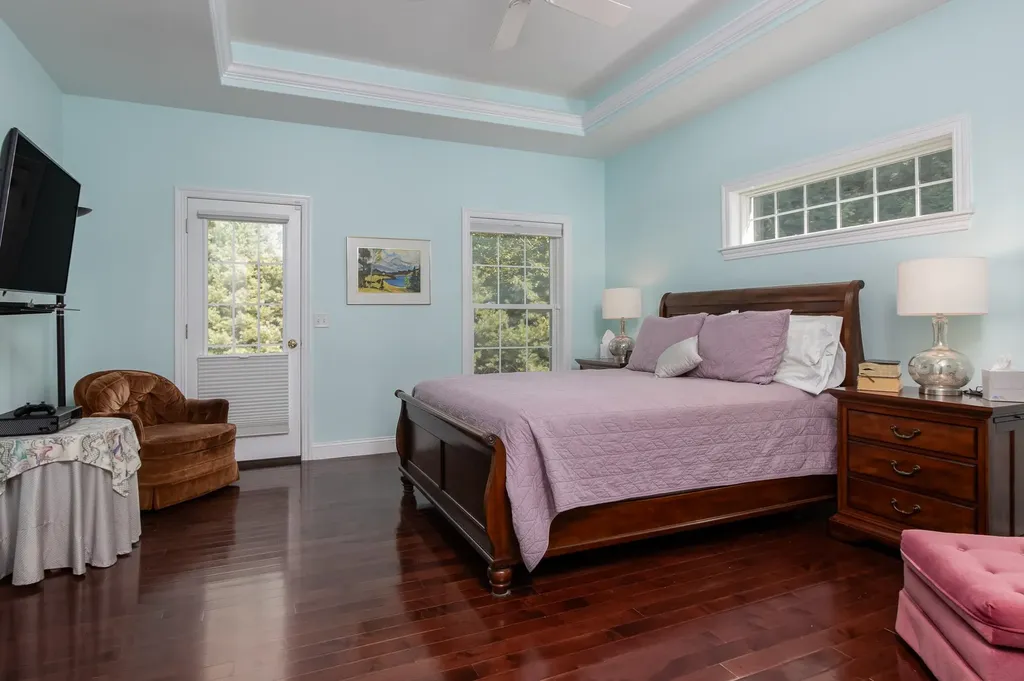 6 Swan Circle Concord NH 03301
