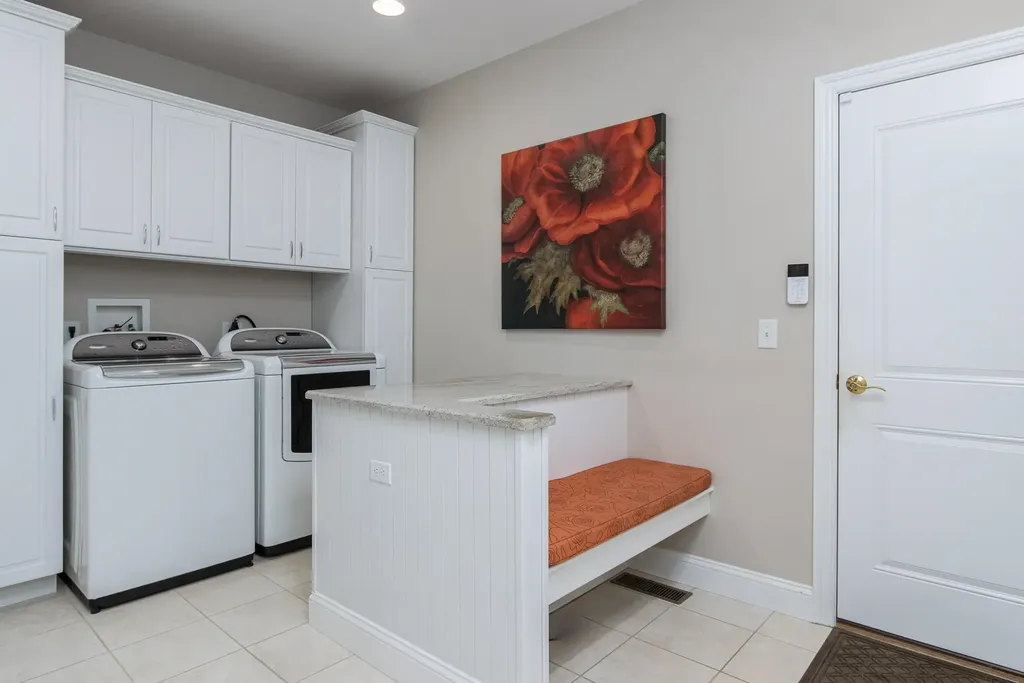 6 Swan Circle Concord NH 03301