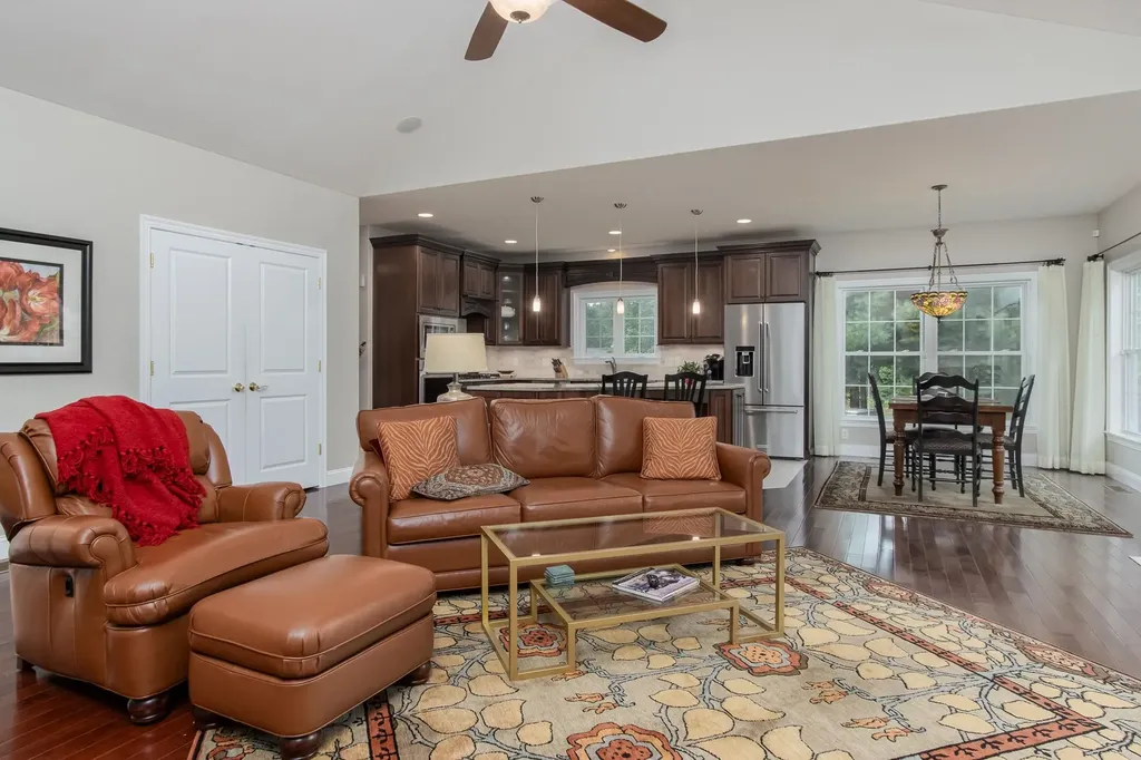 6 Swan Circle Concord NH 03301