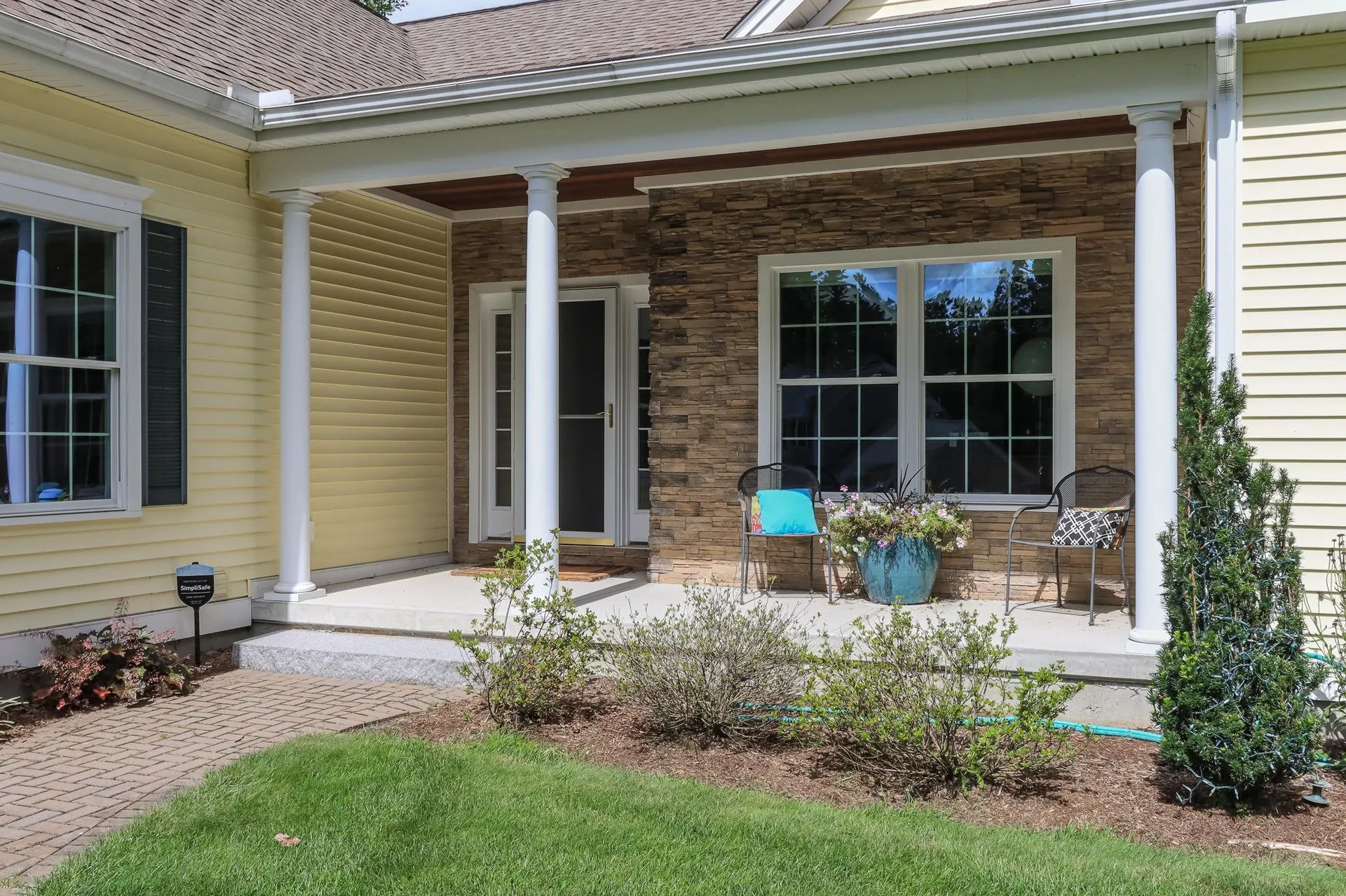6 Swan Circle Concord NH 03301