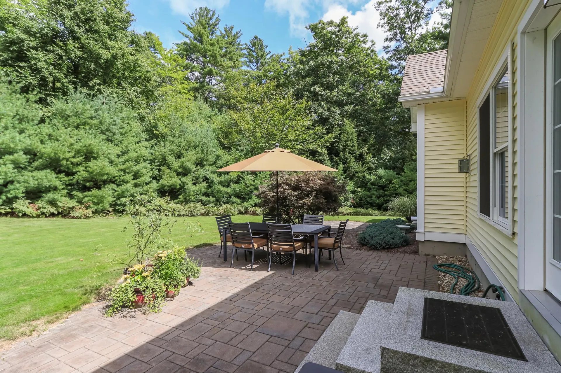 6 Swan Circle Concord NH 03301