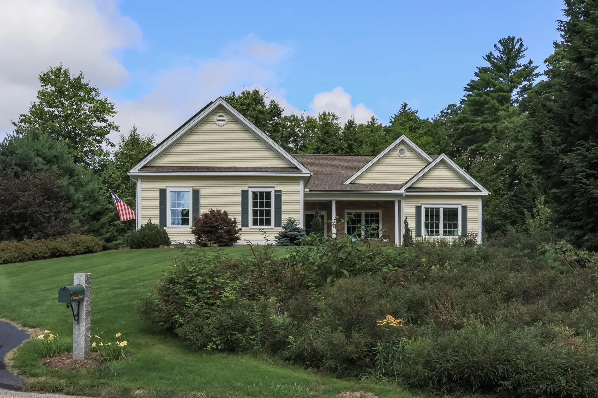 6 Swan Circle Concord NH 03301