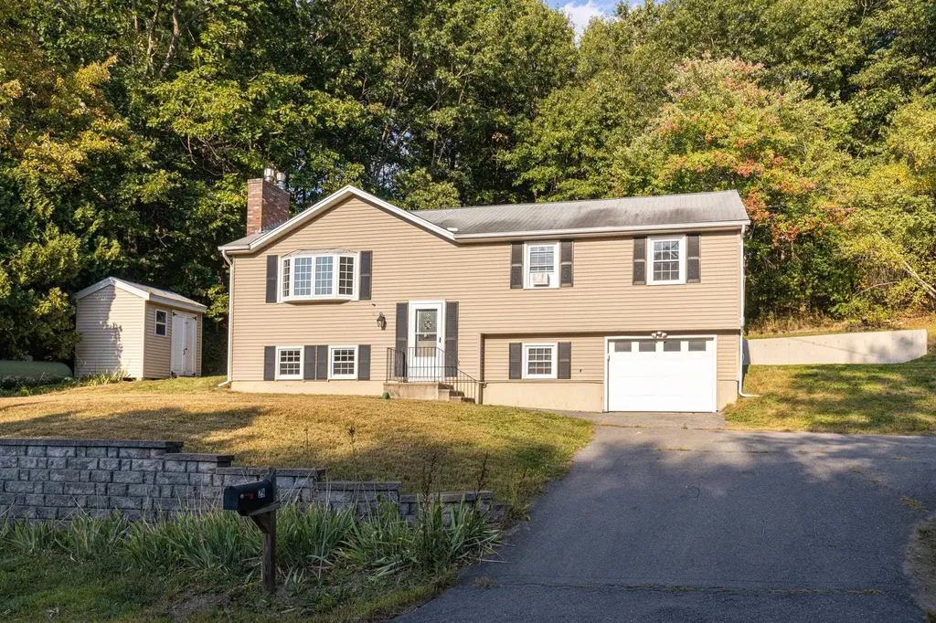 29 Constance Street Merrimack NH 03054
