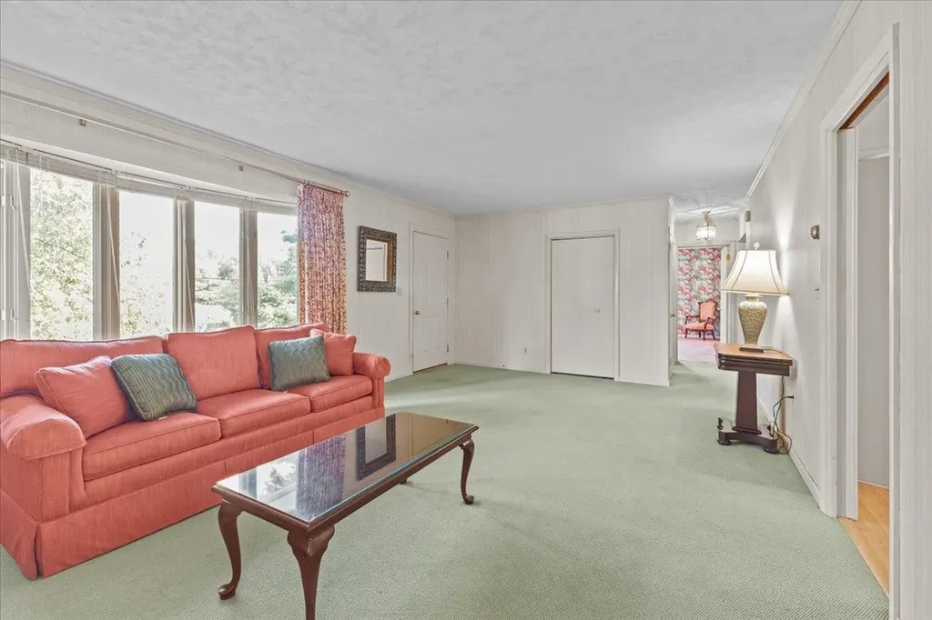 98 Kimball Terrace Shelburne VT 05482