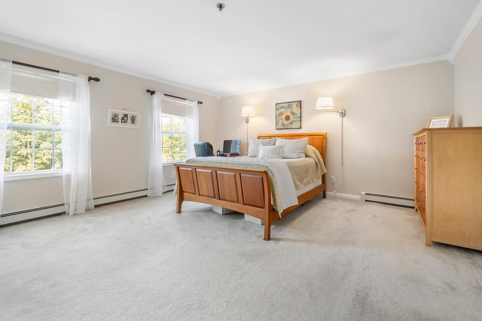 1734 Bliss Road Hartford VT 05001