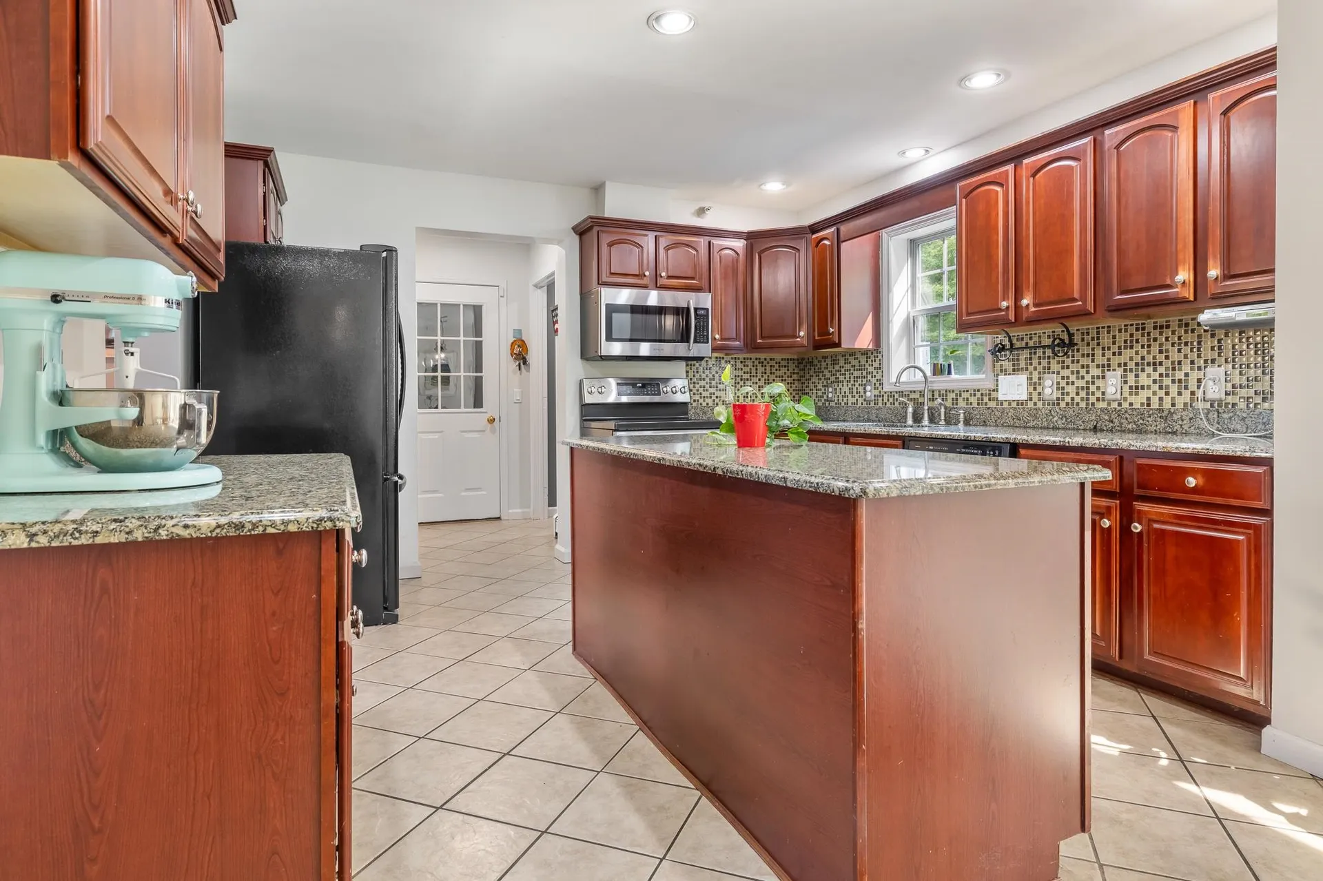 1734 Bliss Road Hartford VT 05001