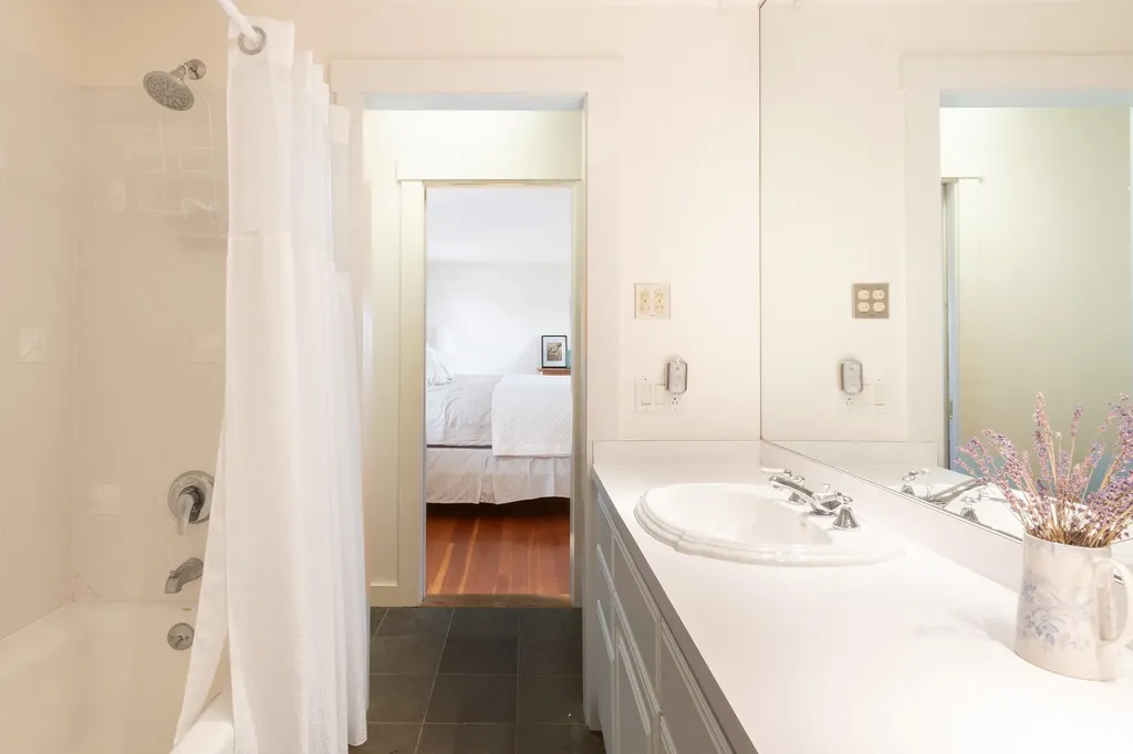 86 Goodwin Road Kittery ME 03905