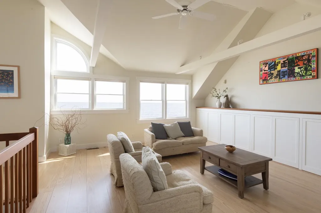 86 Goodwin Road Kittery ME 03905