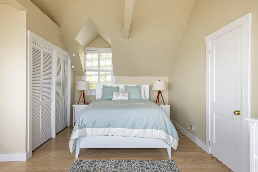 86 Goodwin Road Kittery ME 03905