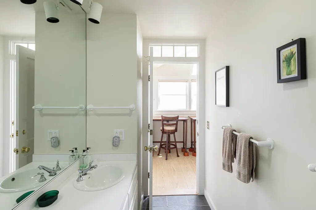 86 Goodwin Road Kittery ME 03905