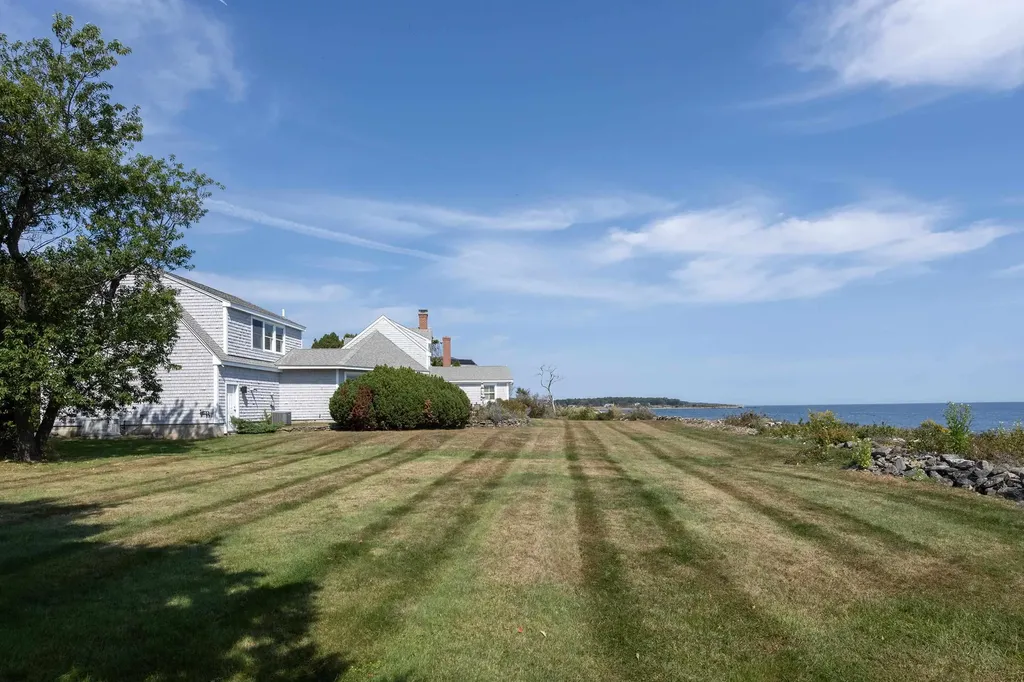 86 Goodwin Road Kittery ME 03905