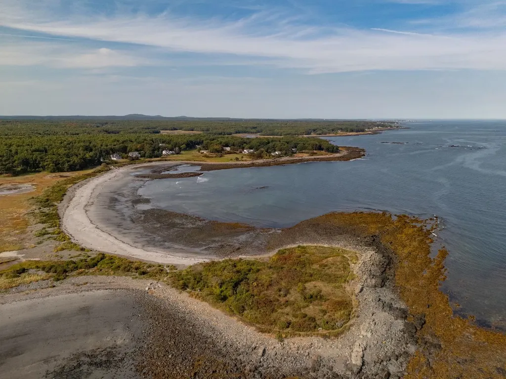 86 Goodwin Road Kittery ME 03905