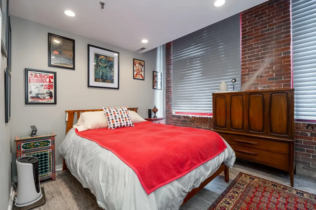 470 Silver Street Manchester NH 03103