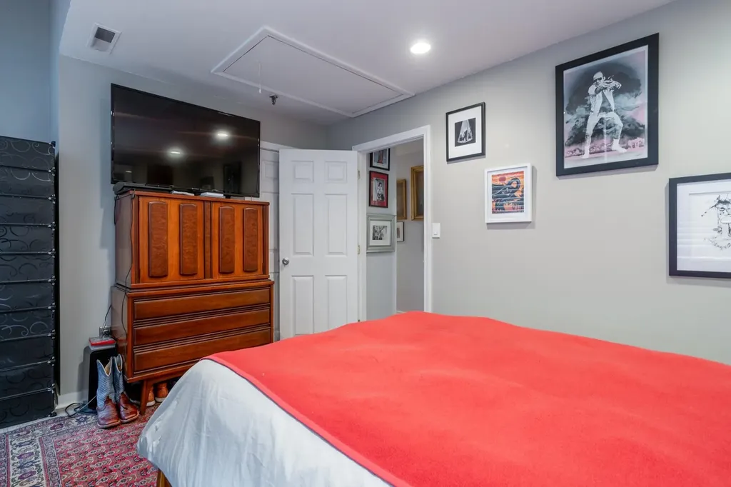 470 Silver Street Manchester NH 03103