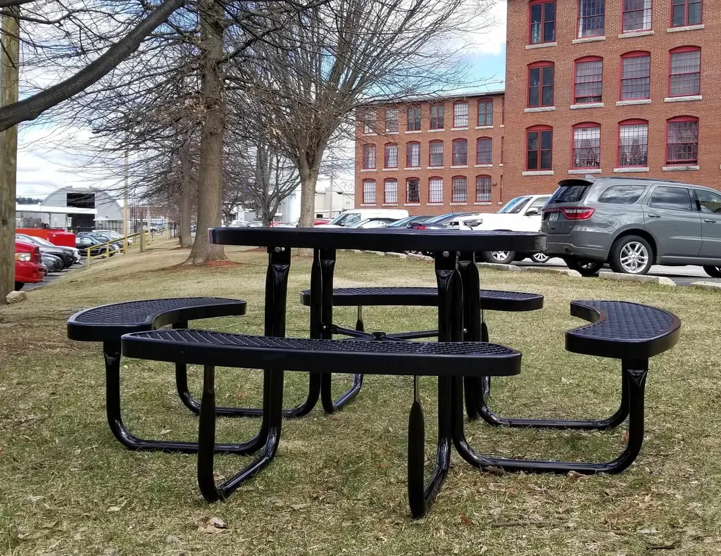 470 Silver Street Manchester NH 03103