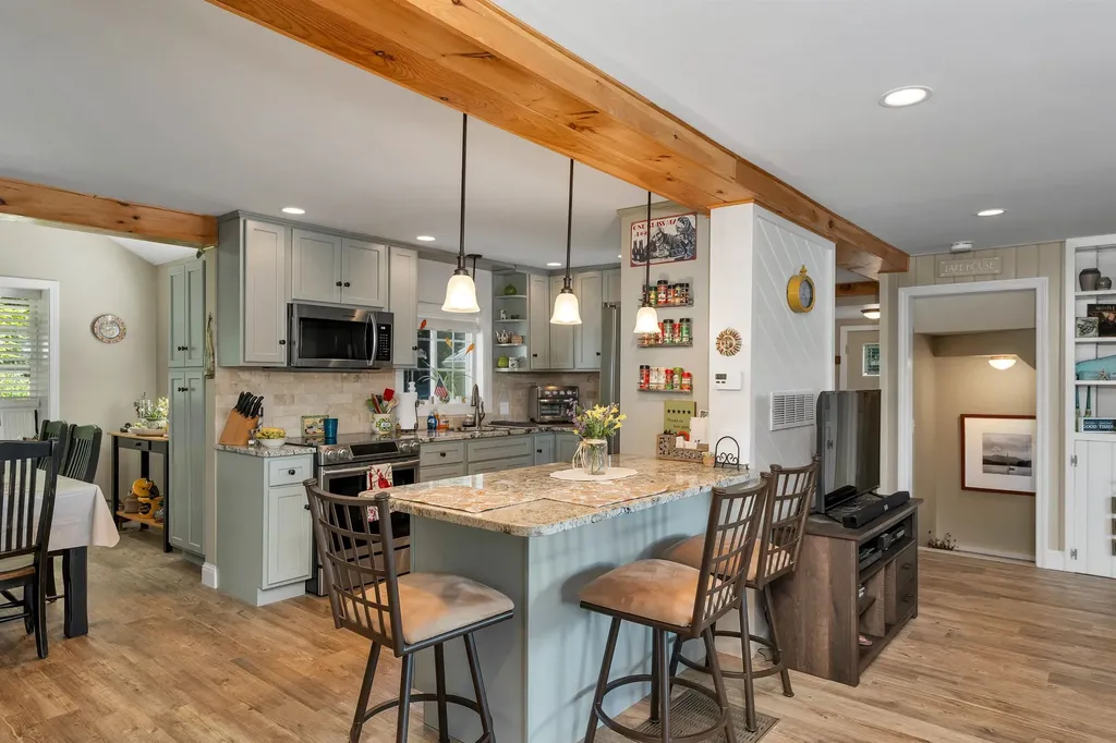 225 Hueber Drive Sanbornton NH 03269