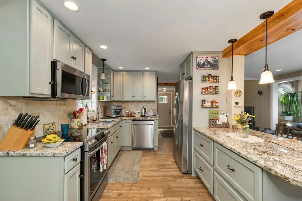 225 Hueber Drive Sanbornton NH 03269