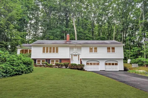 46 Birchwood Circle Bedford NH 03110