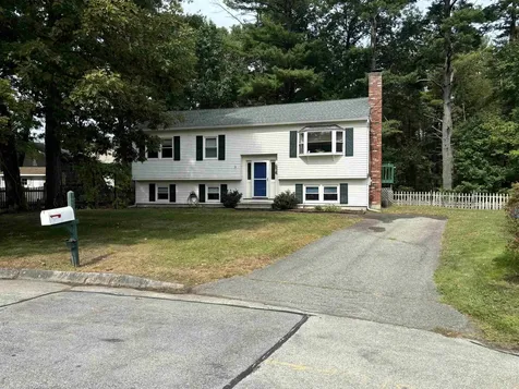 6 Boggs Circle Nashua NH 03060