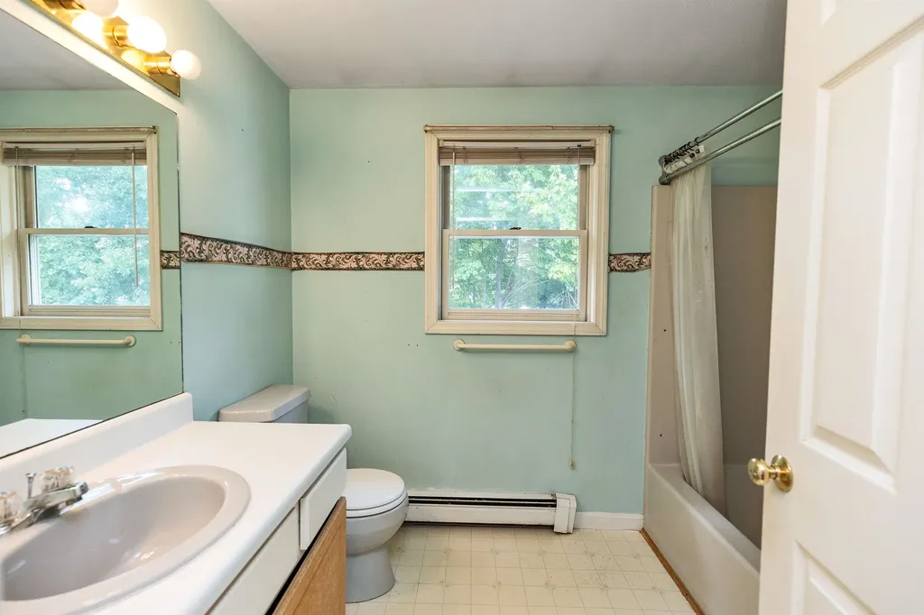 60 Blevens Drive Manchester NH 03104