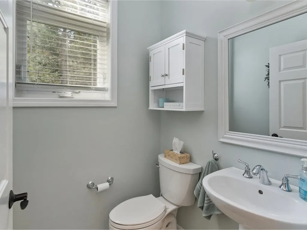 15 Hummingbird Lane South Burlington VT 05403