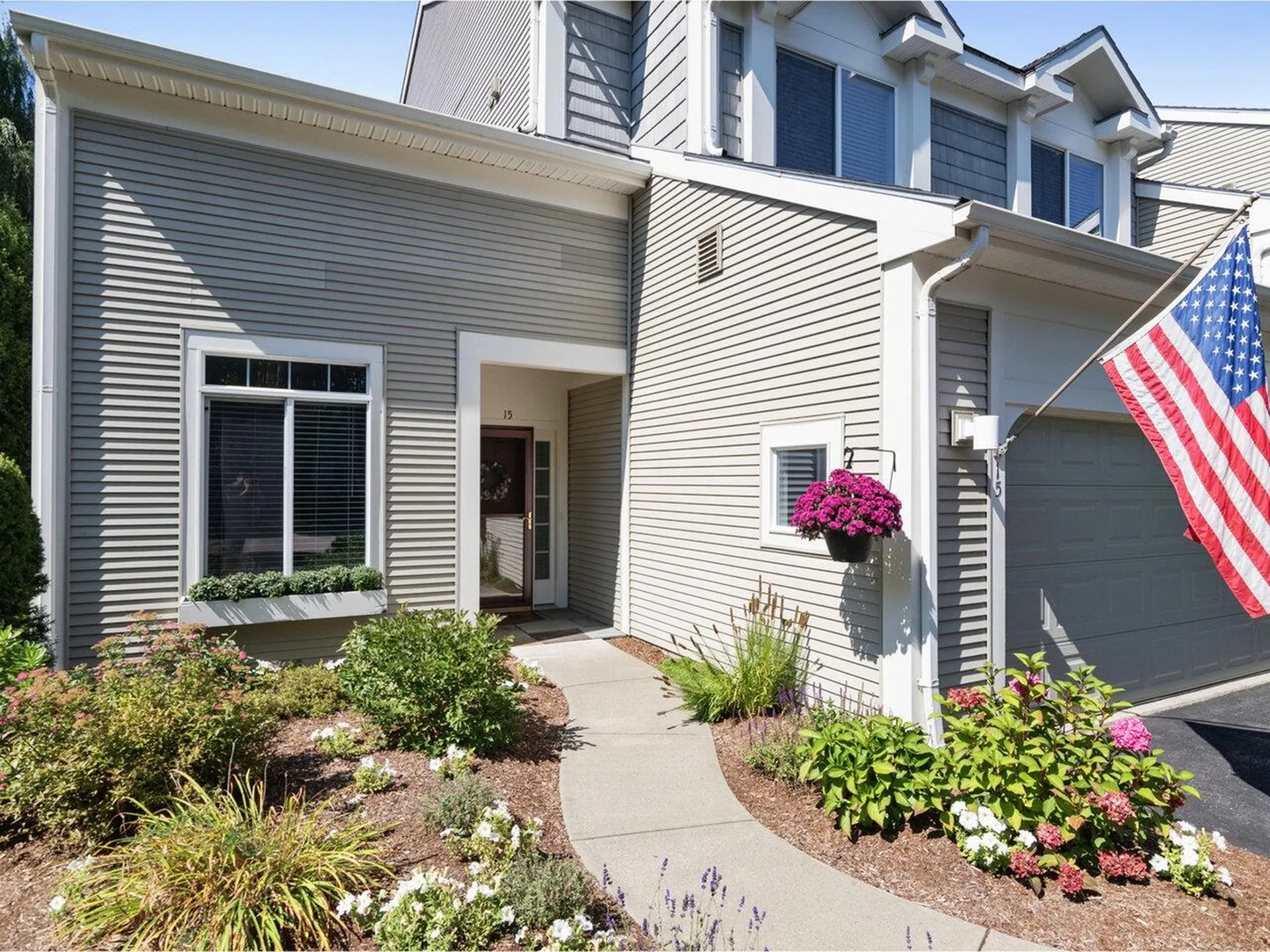 15 Hummingbird Lane South Burlington VT 05403