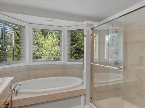 15 Hummingbird Lane South Burlington VT 05403