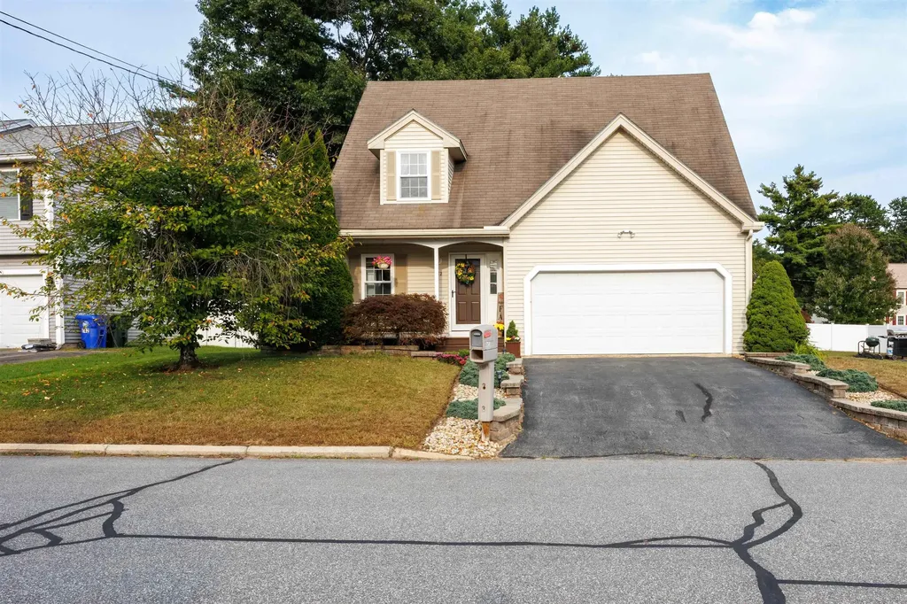 752 Brent Street Manchester NH 03103