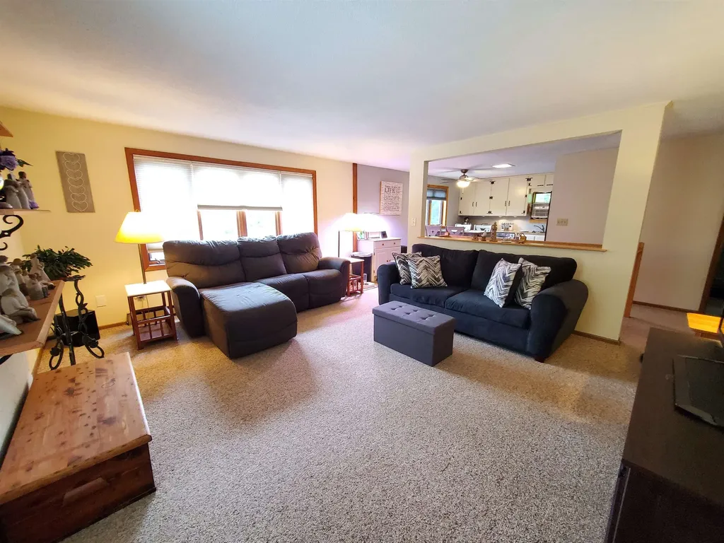 31 Warren Road Enfield NH 03748