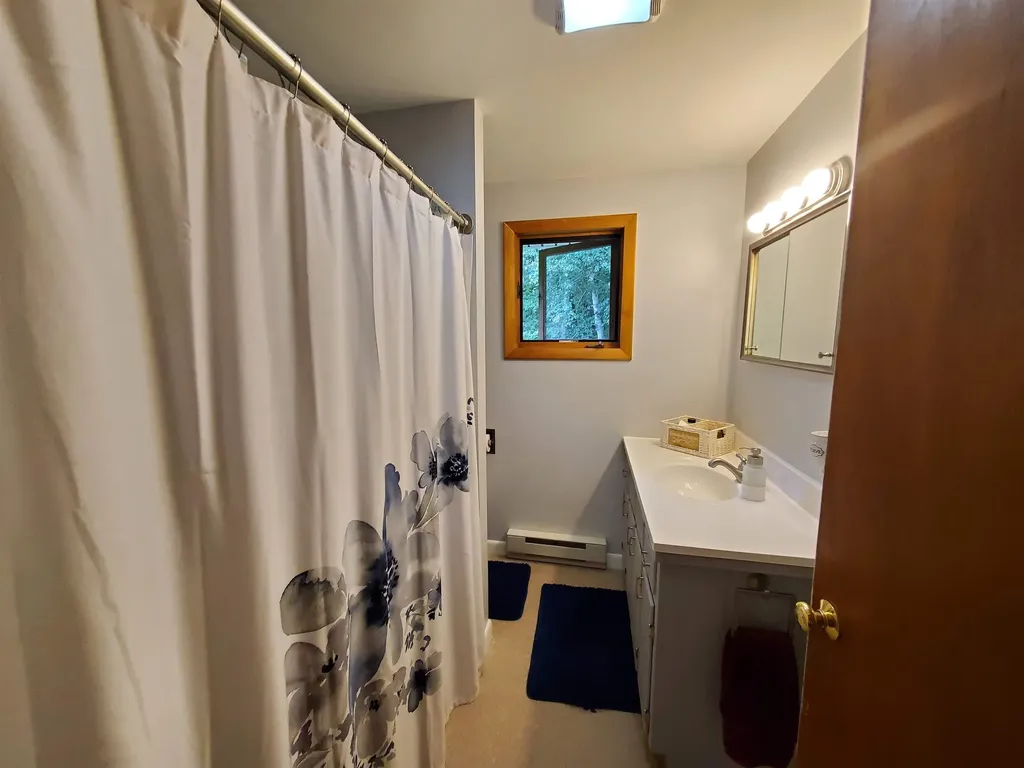 31 Warren Road Enfield NH 03748