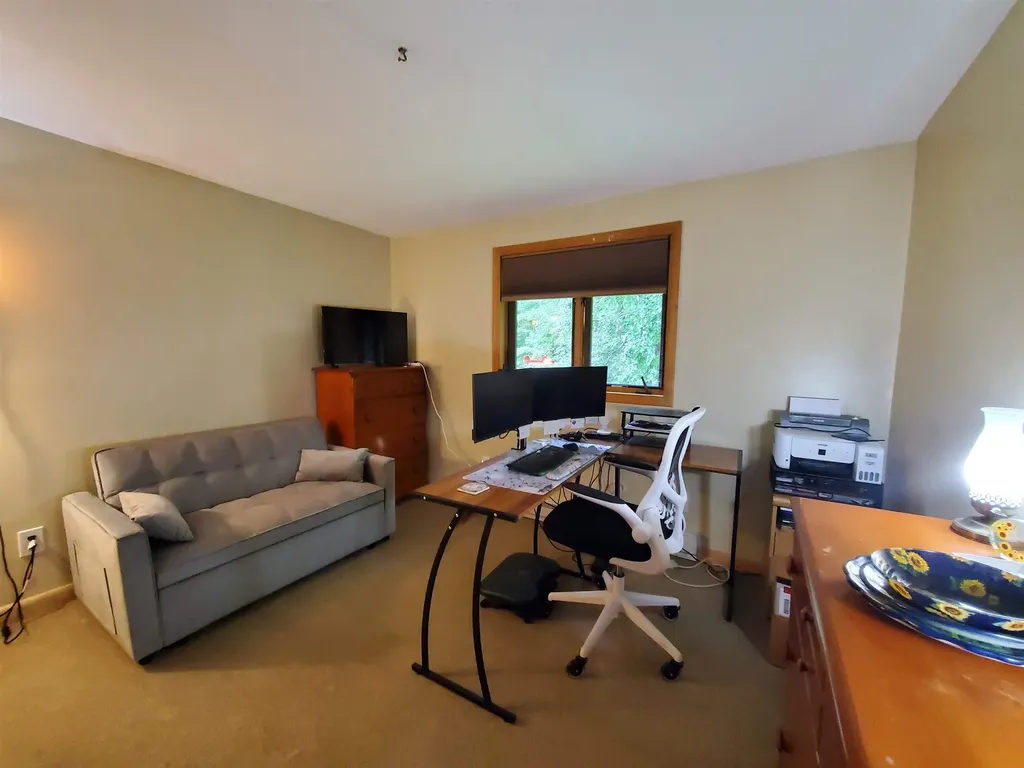 31 Warren Road Enfield NH 03748