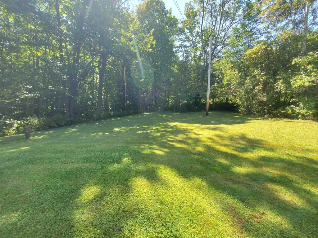 31 Warren Road Enfield NH 03748