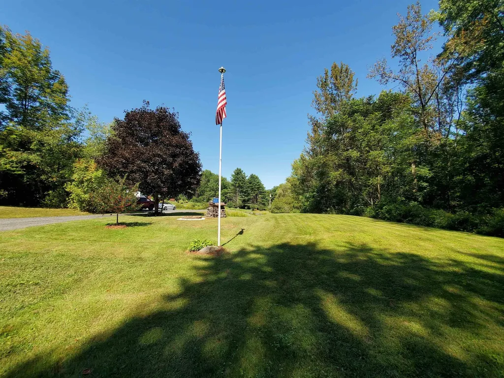31 Warren Road Enfield NH 03748