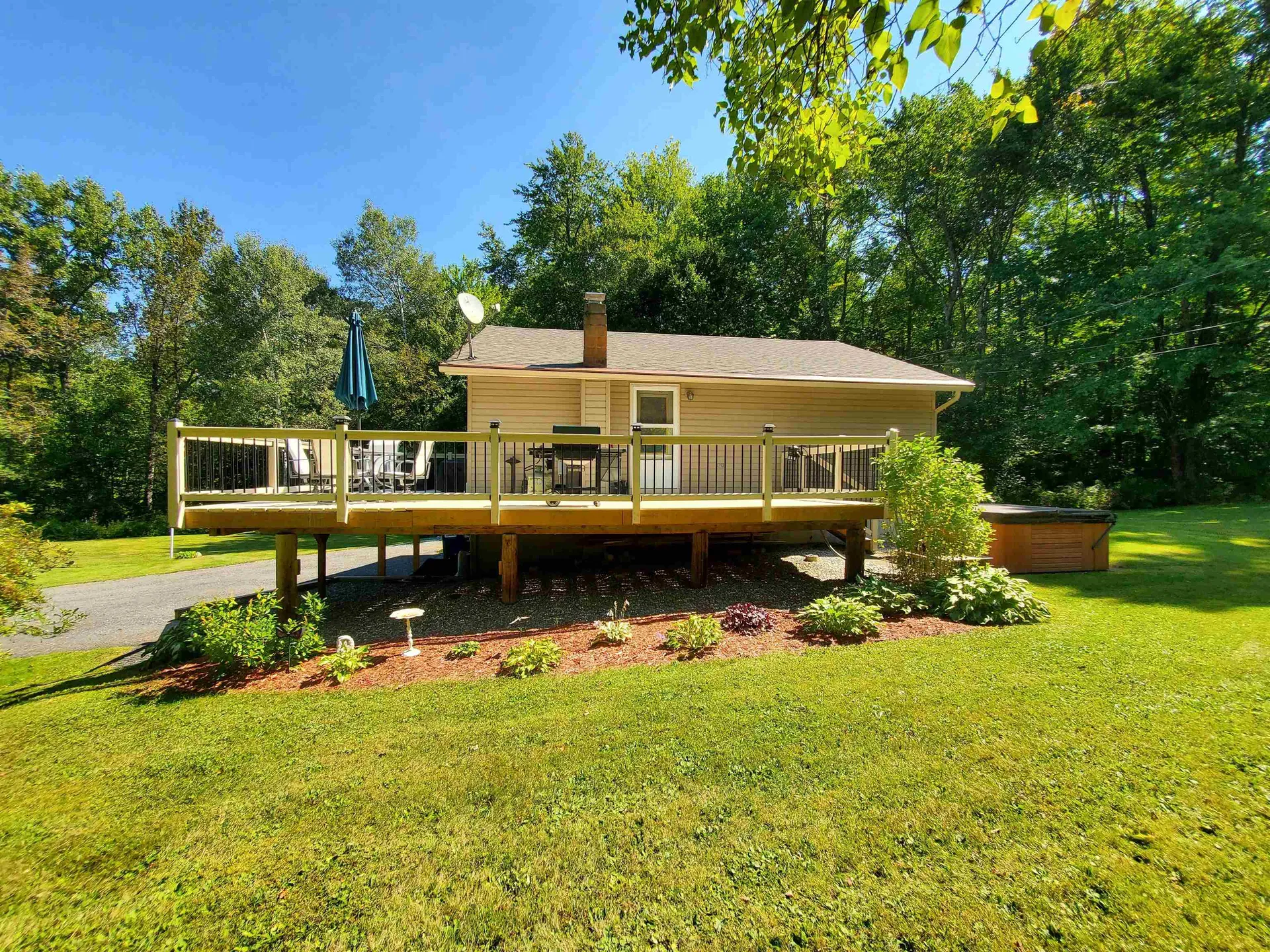 31 Warren Road Enfield NH 03748