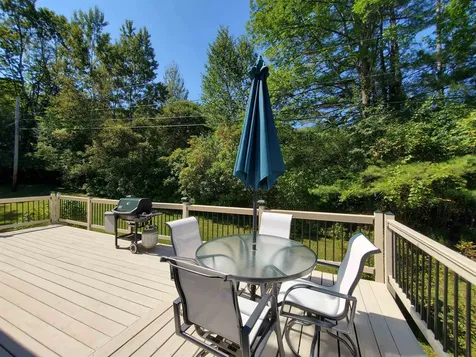 31 Warren Road Enfield NH 03748