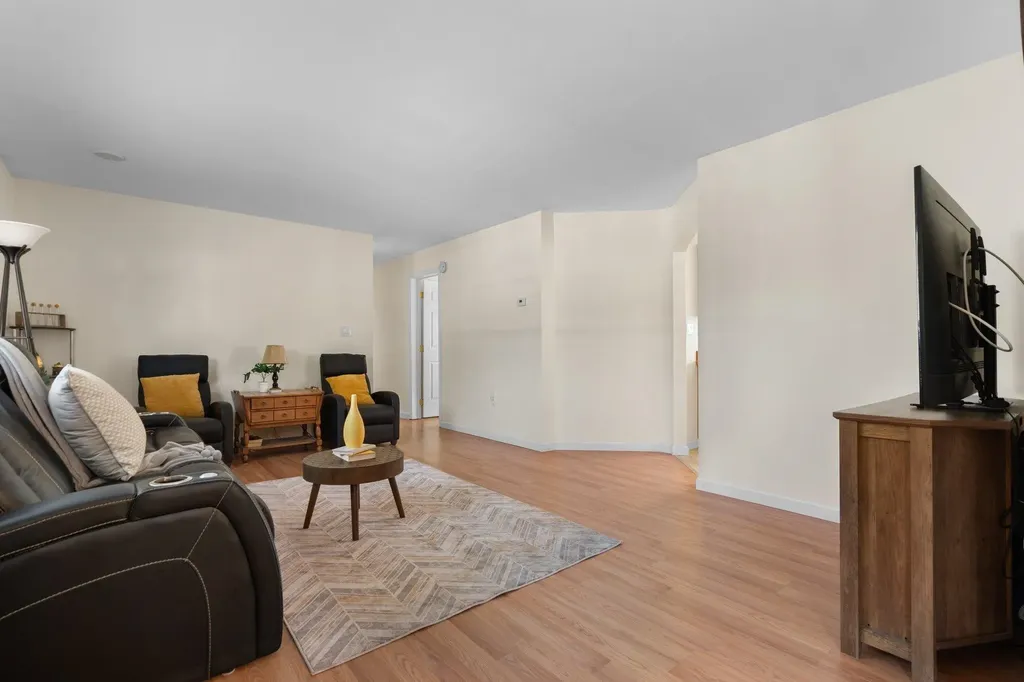 39 Serenity Way Manchester NH 03104