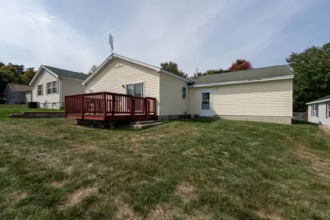 39 Serenity Way Manchester NH 03104